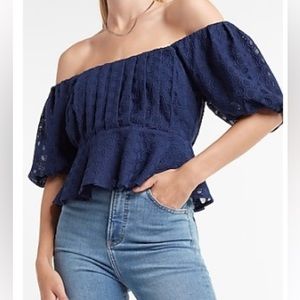 Embroidered off the shoulder peplum top ⭐️